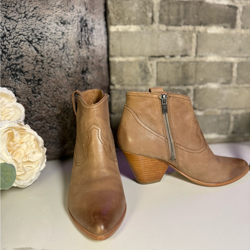 Frye Leather boots size 7